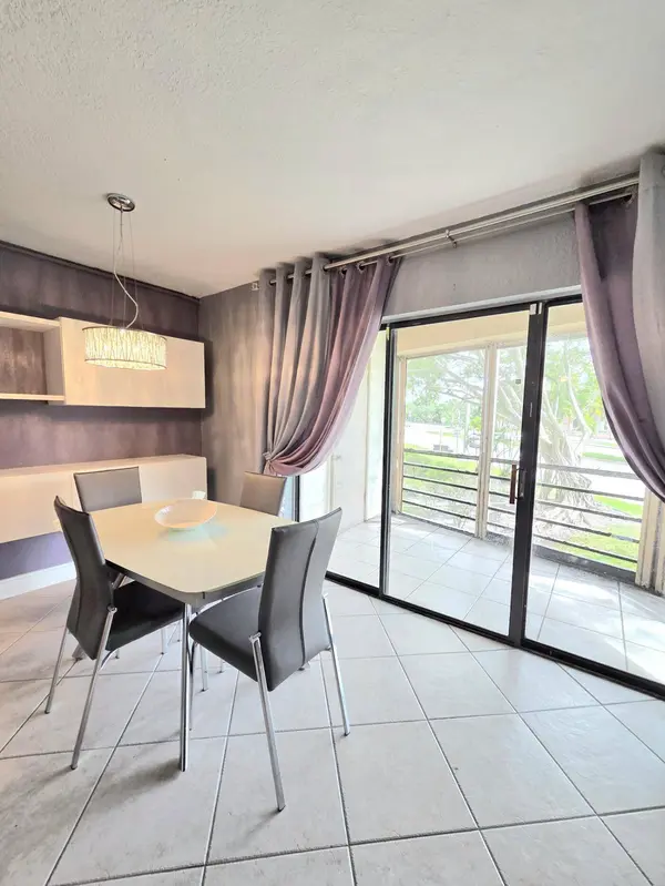 6655 W Broward BLVD #203, Plantation, FL 33317