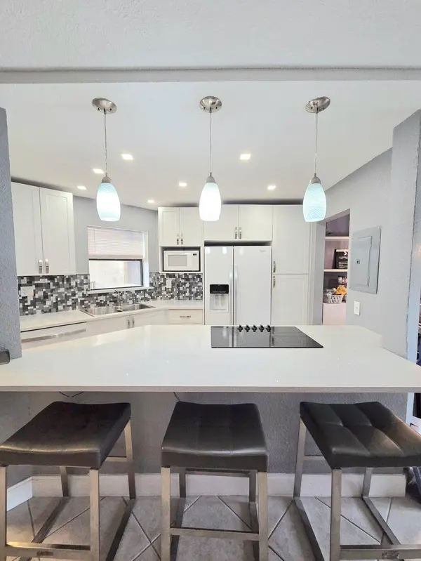 6655 W Broward BLVD #203