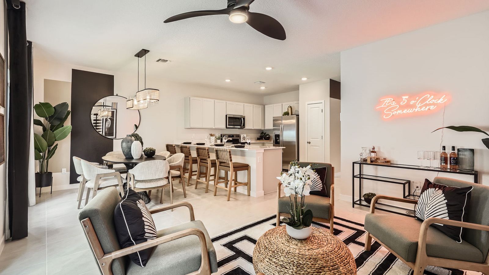 Jade_0019_4852_Dillion_St_-_Web_Quality_-_014_-_15_Family_Room