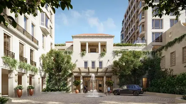EXT03_Motor Court Entrance.jpg