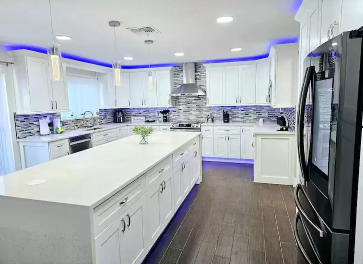 Davenport, FL 33897-2800,502 Canna Dr