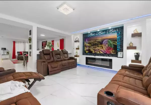 Davenport, FL 33897-2800,502 Canna Dr