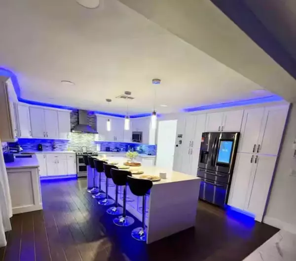 502 Canna Dr, Davenport, FL 33897-2800