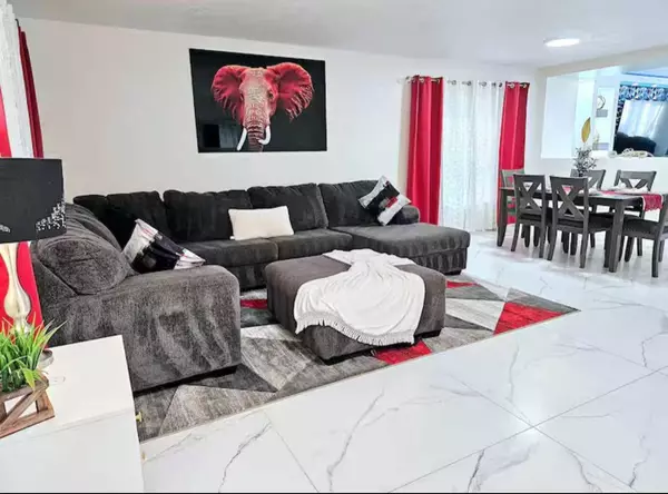 502 Canna Dr, Davenport, FL 33897-2800