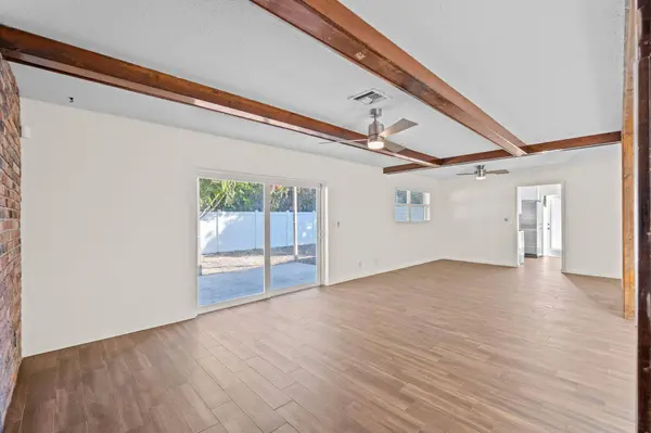 5213 Bethany LN, Haverhill, FL 33415