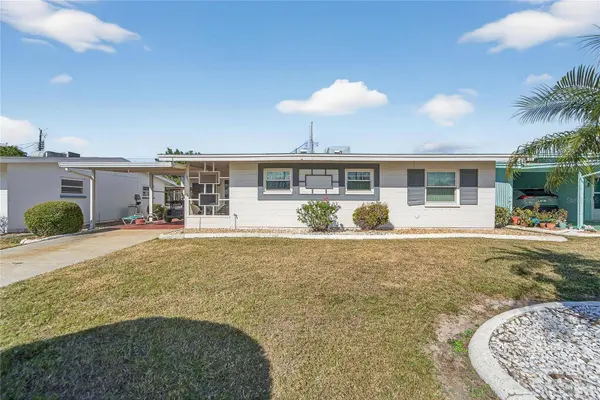 1607 COUNCIL DR, Sun City Center, FL 33573