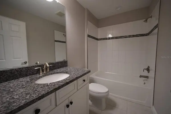 5450 WAYFARER AVE, Apollo Beach, FL 33572