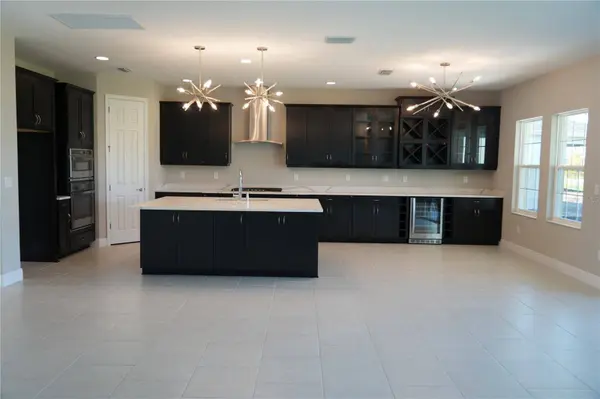 5450 WAYFARER AVE, Apollo Beach, FL 33572