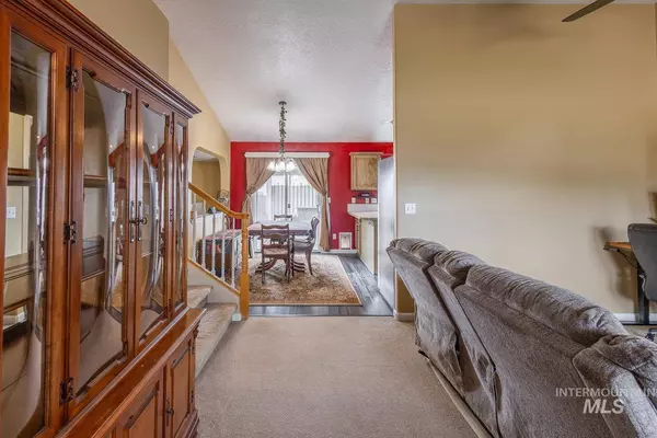 16387 Rainbow Dr., Nampa, ID 83687