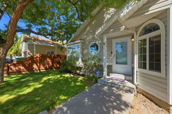 1114 W MUSTANG CIR, West Jordan, UT 84088