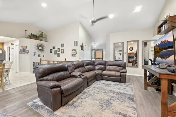 652 N 2750 W, West Point, UT 84015