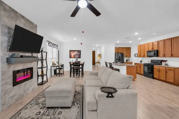 3804 Cimarron Gap LN, Magnolia, TX 77354