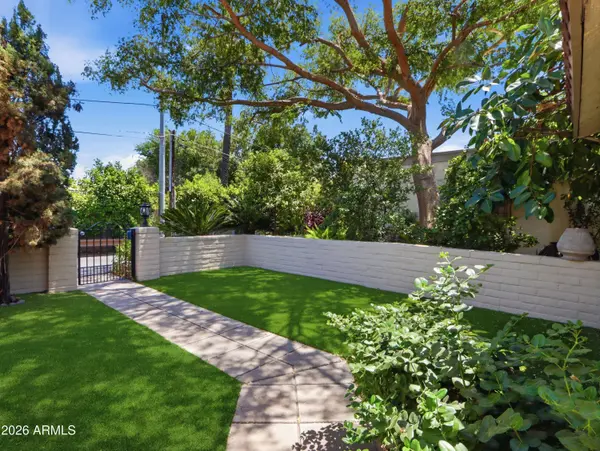 903 W Glendale Avenue #8, Phoenix, AZ 85021