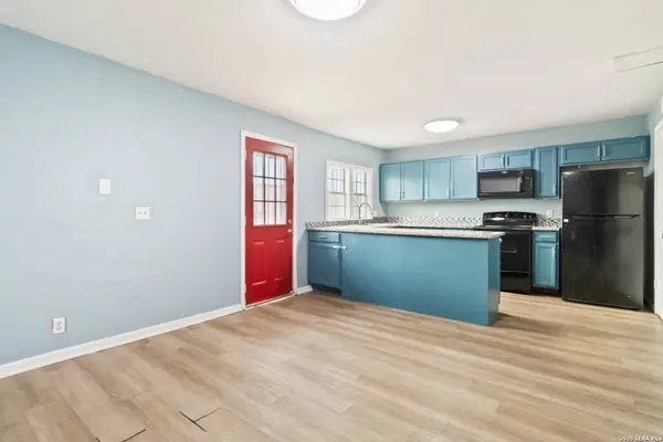 7104 Glen Mist UNIT N/A, San Antonio, TX 78239