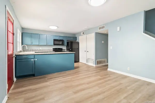 7104 Glen Mist UNIT N/A, San Antonio, TX 78239