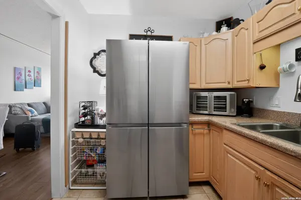 1 TOWERS PARK LN UNIT 701, San Antonio, TX 78209