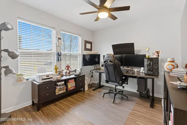 10925 STAPLETON DR, Jacksonville, FL 32222