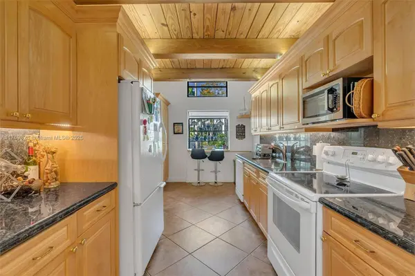 2840 S Oakland Forest Dr #2501, Oakland Park, FL 33309