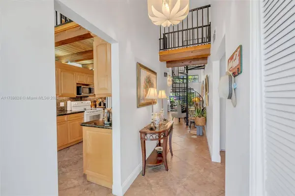 2840 S Oakland Forest Dr #2501, Oakland Park, FL 33309