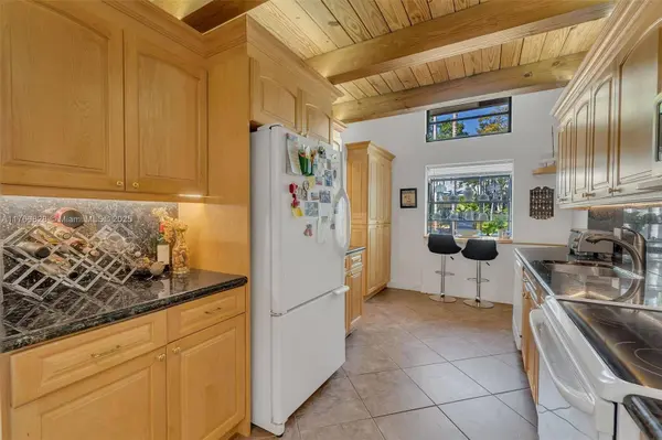 2840 S Oakland Forest Dr #2501, Oakland Park, FL 33309