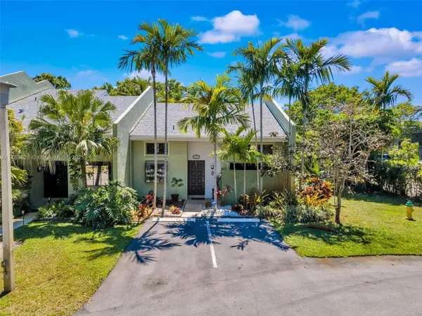 2840 S Oakland Forest Dr #2501, Oakland Park, FL 33309