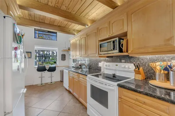 2840 S Oakland Forest Dr #2501, Oakland Park, FL 33309