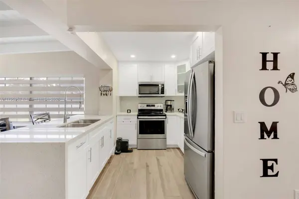 7295 W 14th Ct, Hialeah, FL 33014