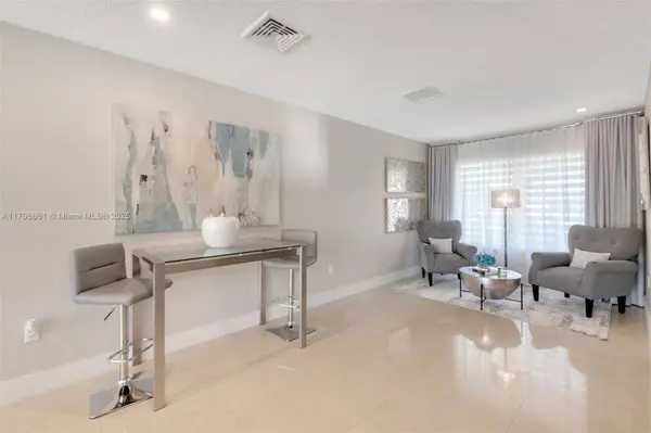 14120 Leaning Pine Dr, Miami Lakes, FL 33014