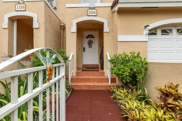 14621 Balgowan Rd #206-3, Miami Lakes, FL 33016