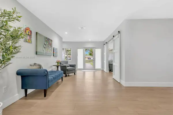 6919 Willow Ln, Miami Lakes, FL 33014