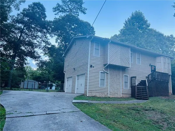 4007 Stacy Ln, Snellville, GA 30039