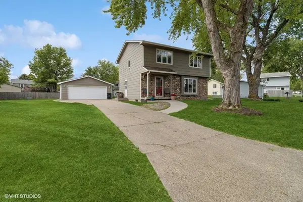 1304 7th Street NW, Altoona, IA 50009