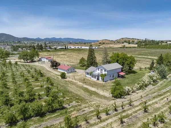 679 Valley View RD, Talent, OR 97540