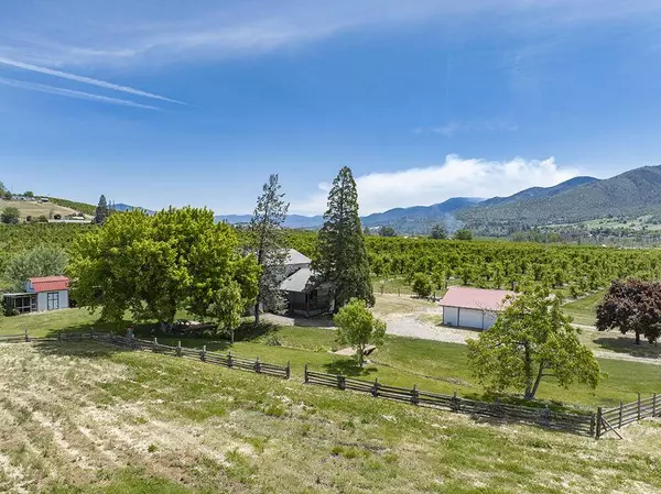 679 Valley View RD, Talent, OR 97540