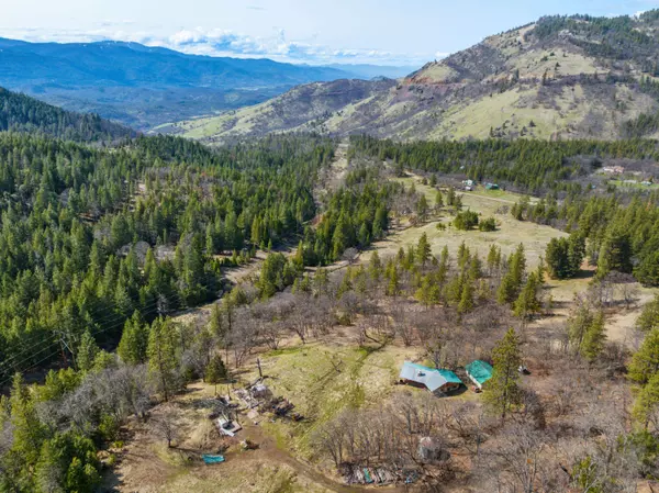 1525 Baldy Creek RD, Ashland, OR 97520