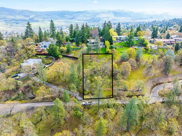 422 Glenview DR, Ashland, OR 97520