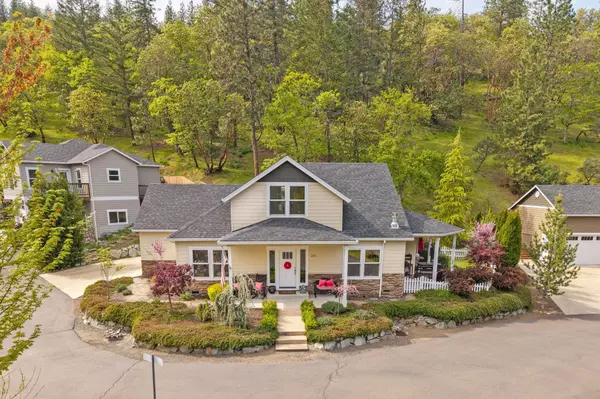 205 Oak Knoll WAY, Jacksonville, OR 97530