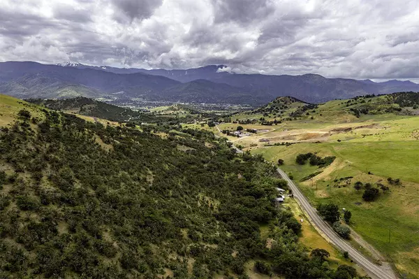 2800 Dead Indian Memorial RD, Ashland, OR 97520