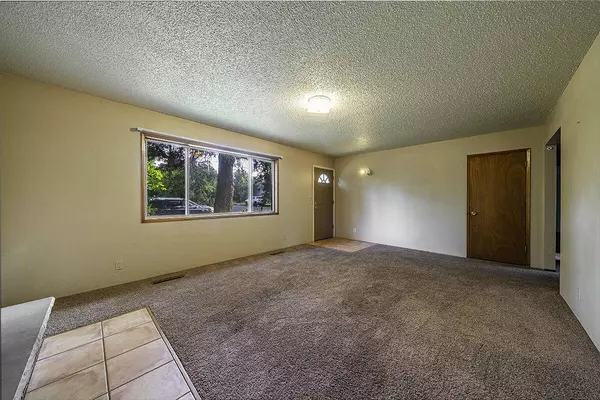 1228 11th ST, Medford, OR 97504