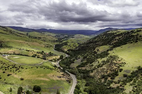 2800 Dead Indian Memorial RD, Ashland, OR 97520