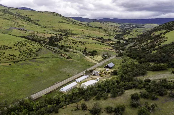 2800 Dead Indian Memorial RD, Ashland, OR 97520