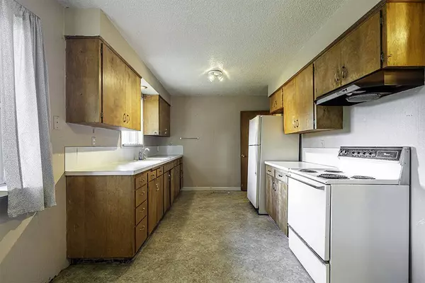 1228 11th ST, Medford, OR 97504