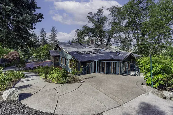 1320 Prospect ST, Ashland, OR 97520