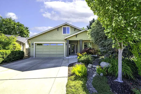 126 Marin CT, Talent, OR 97540