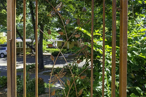 2704 Clay Creek WAY, Ashland, OR 97520