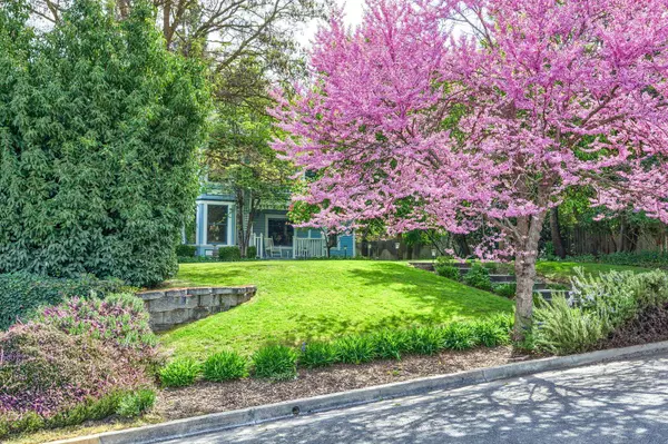 496 Beach ST, Ashland, OR 97520