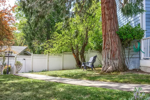 496 Beach ST, Ashland, OR 97520