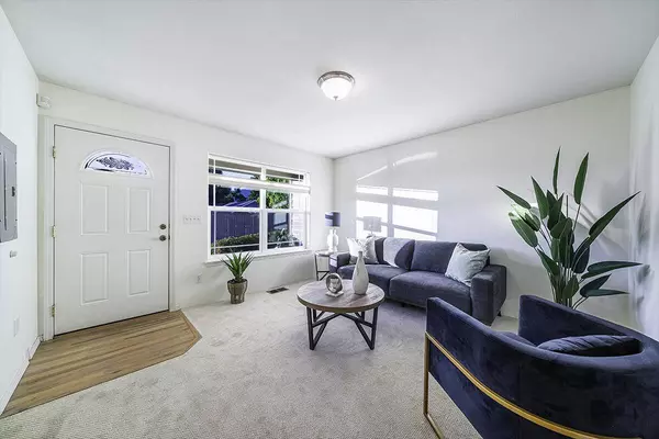 228 Talent AVE #15, Talent, OR 97540