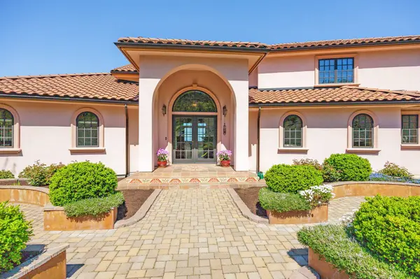 2816 Quail Run RD, Talent, OR 97540