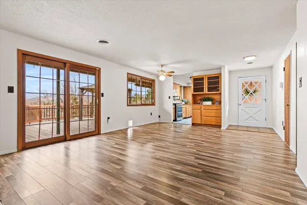 401 Elm ST, Phoenix, OR 97535